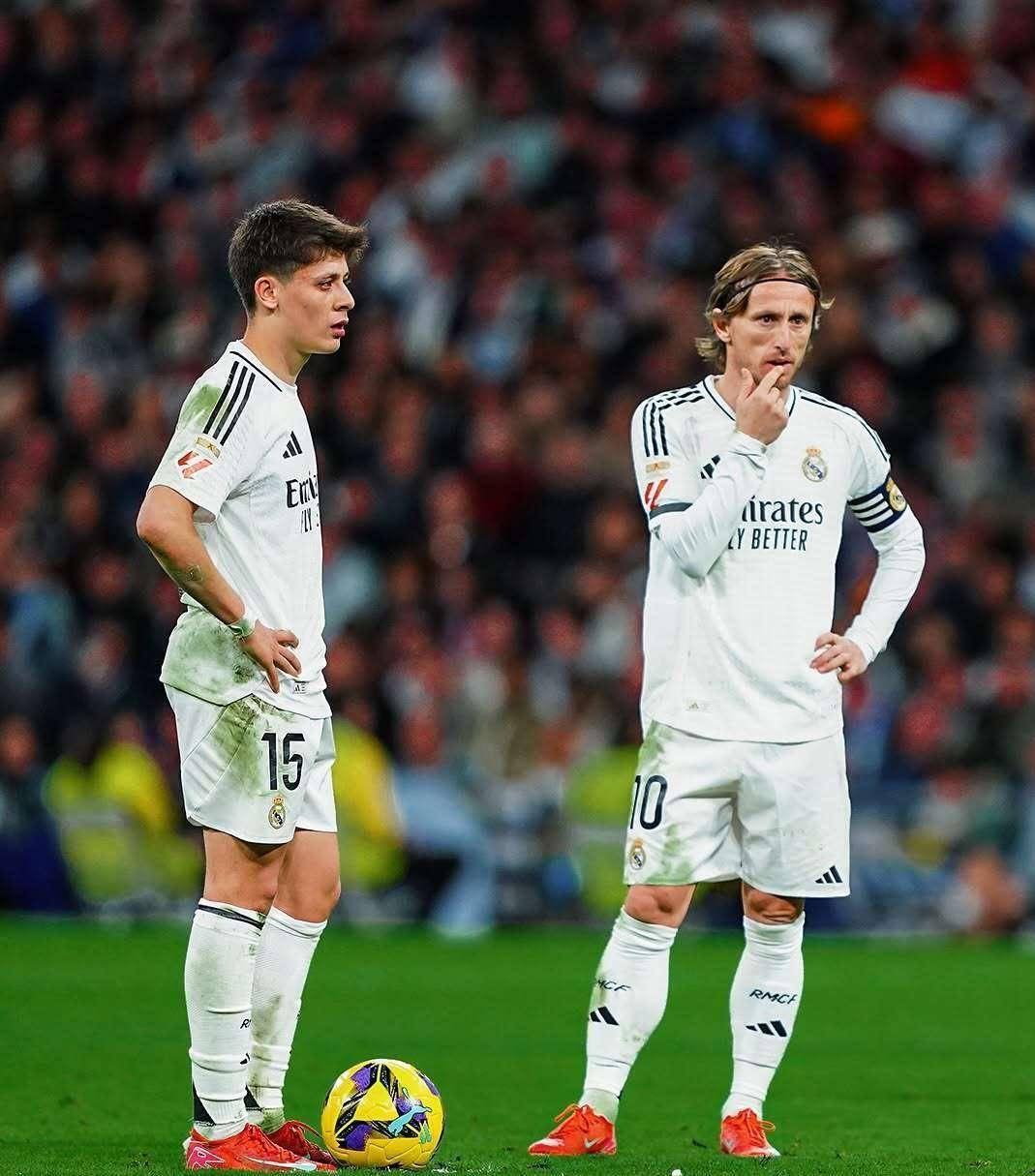 皇马新锋:一传一射领跑西甲射手榜的简单介绍 皇马新锋:一传一射领跑西甲射手榜的简单介绍