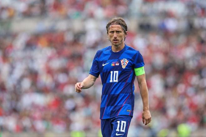 爱游戏入口-阿尔巴尼亚突破困境，逆袭克罗地亚(阿尔巴尼亚突破困境,逆袭克罗地亚是哪一集)