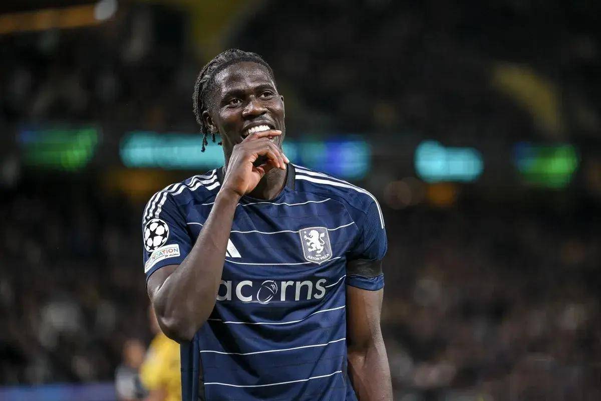 尤文图斯门将神勇表现,力保球门不失(尤文图斯门将神勇表现,力保球门不失灵) 尤文图斯门将神勇表现,力保球门不失(尤文图斯门将神勇表现,力保球门不失灵)