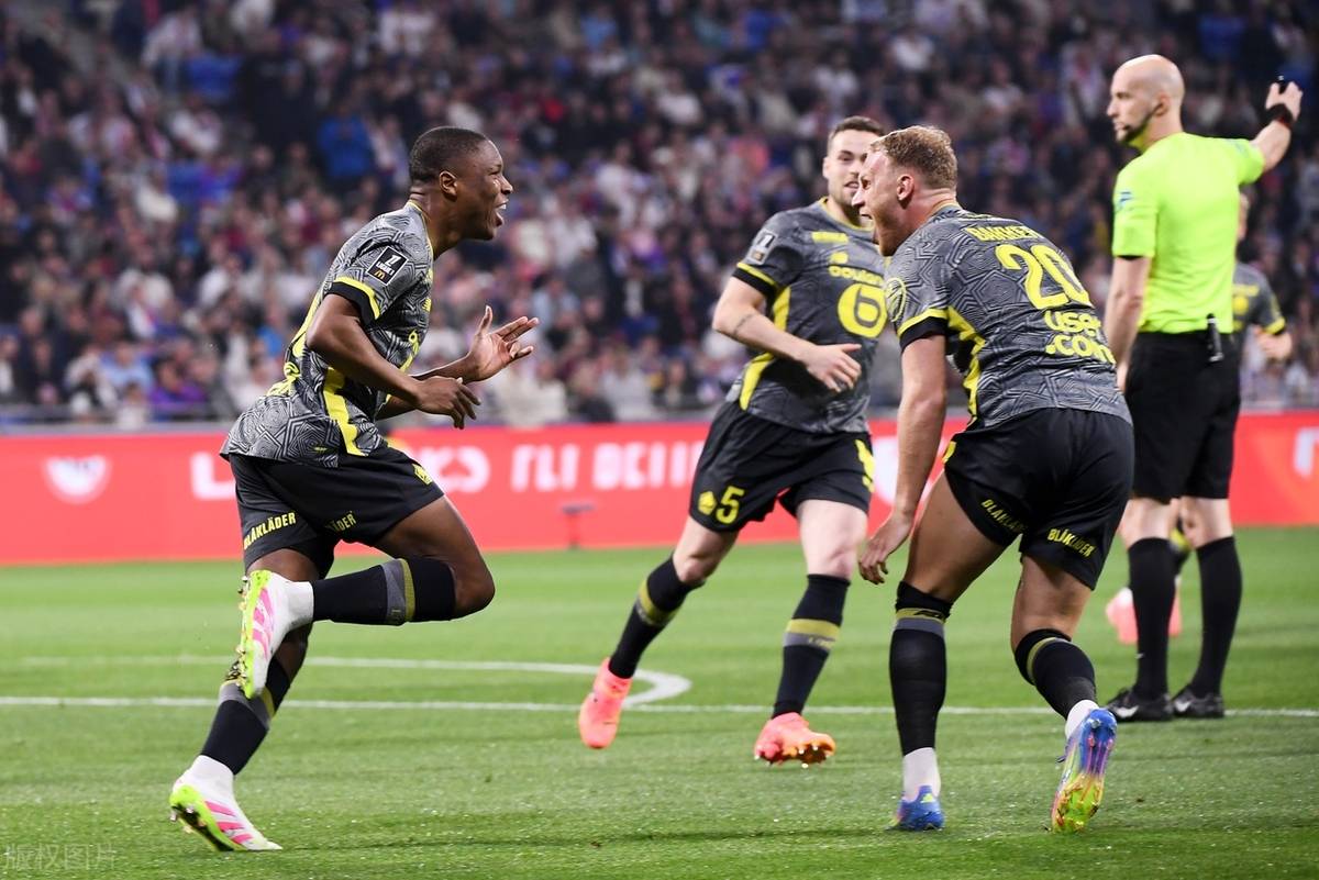 爱游戏体育下载-罗马客场逼平曼城，出线资格悬而未决的简单介绍