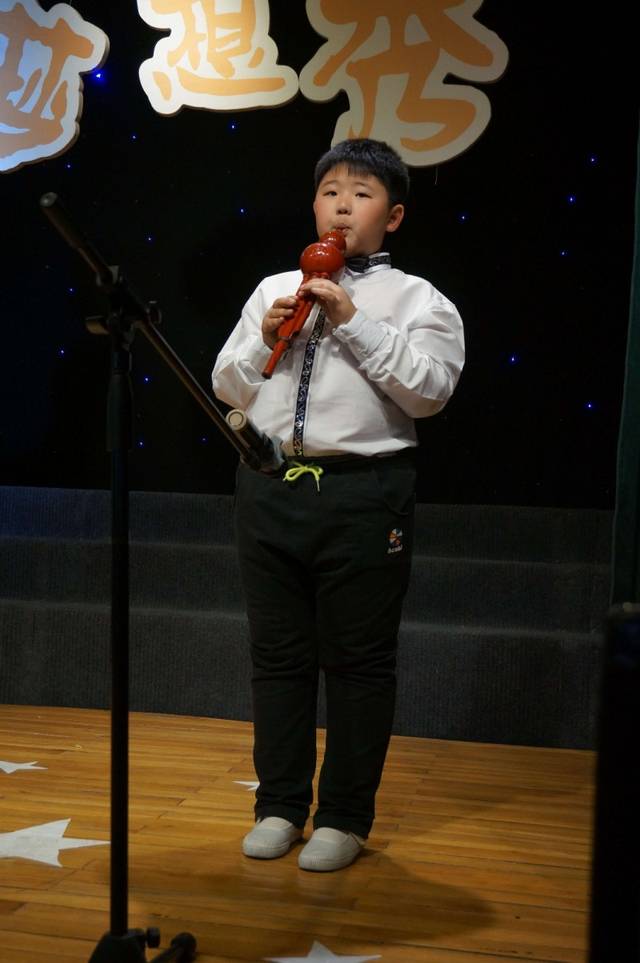 爱游戏亚洲官网-菲律宾运动员闪耀舞台，实力不容小觑