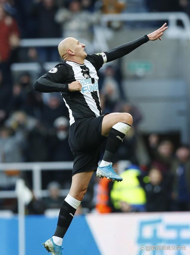 纽卡斯尔攻守兼备，客场击败对手