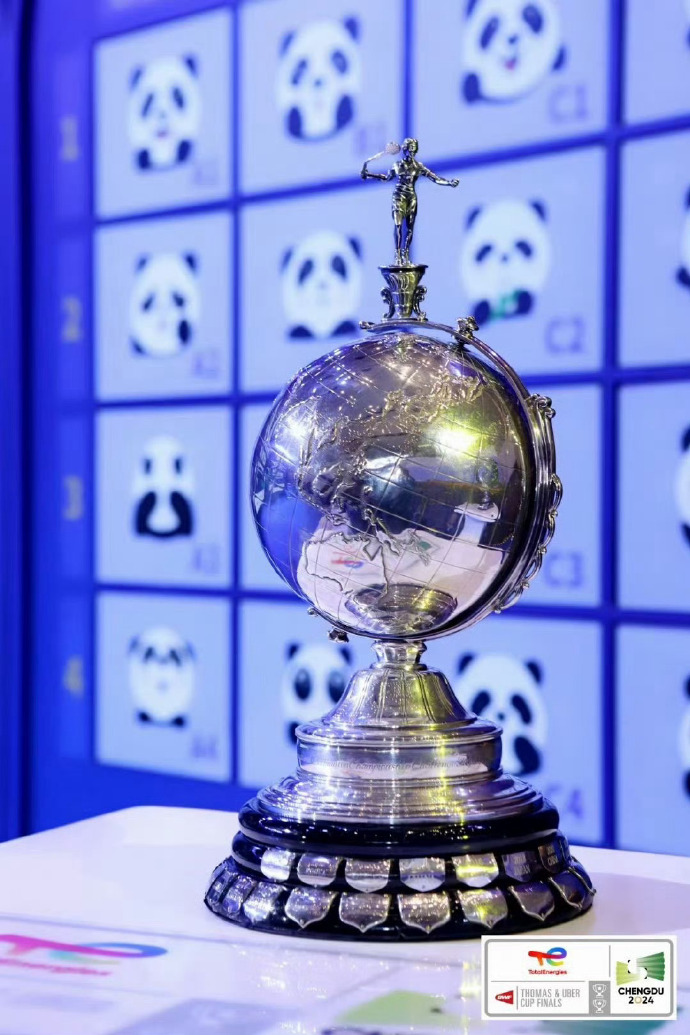 爱游戏体育下载-北极冷战：马刺队大逆转力挫对手成功进军决赛的简单介绍