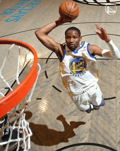 森林狼队迎来连胜,斩获胜利 森林狼队迎来连胜,斩获胜利