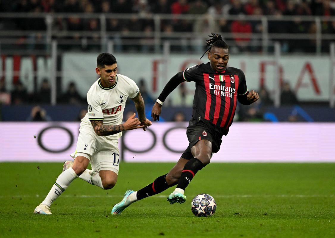 都灵德比失利,AC米兰继续领跑的简单介绍 都灵德比失利,AC米兰继续领跑的简单介绍