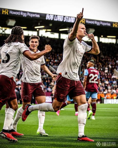 包含伯恩利对决尤文图斯，抢分关键一役的词条