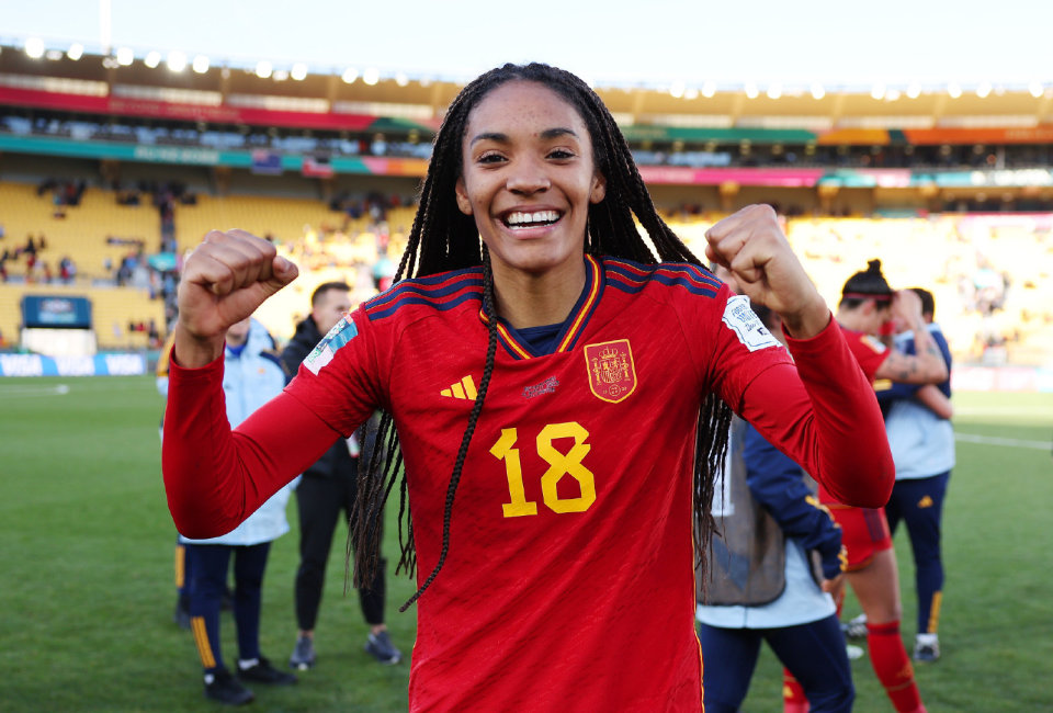 法国女足团队力压对手，成功跻身半决赛的简单介绍