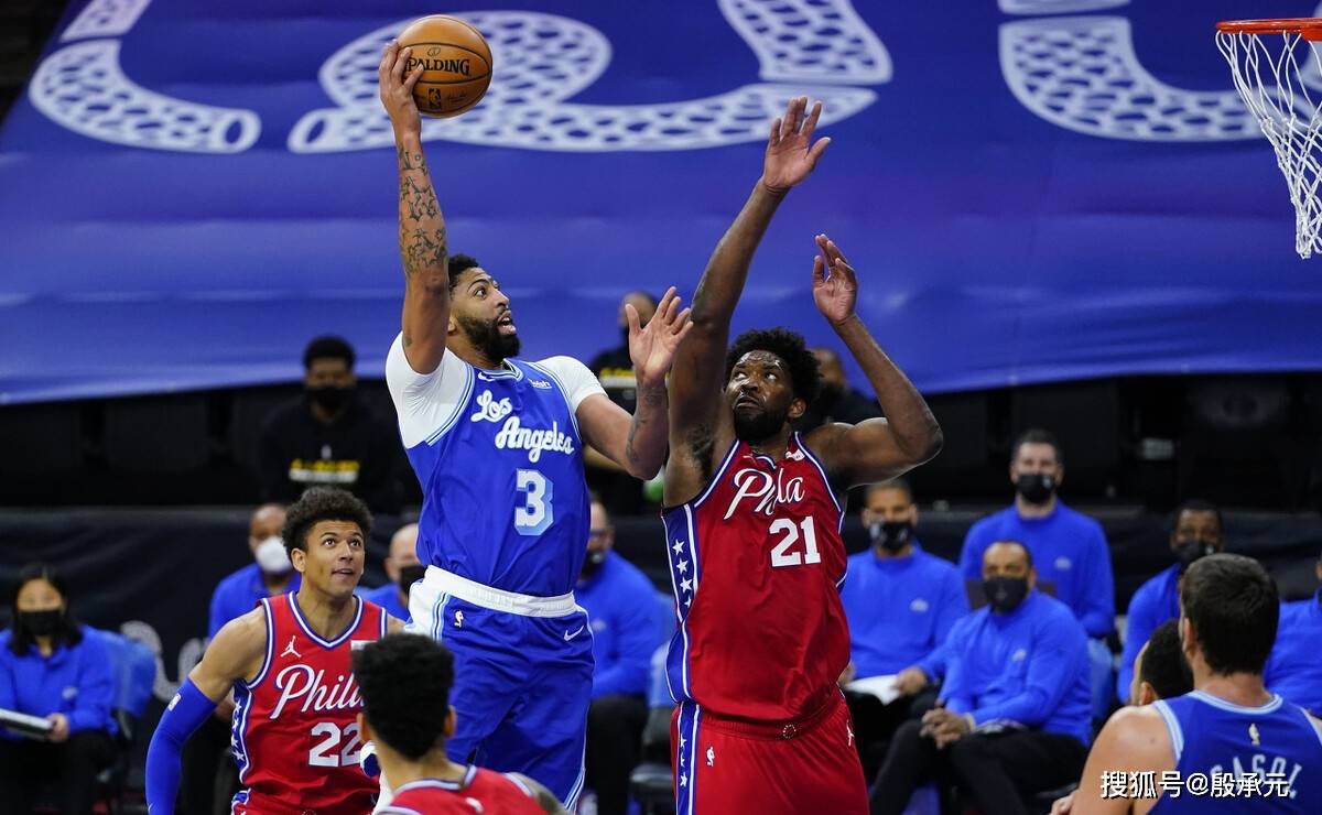 爱游戏中国官网-湖人客场告捷，战术部署得当