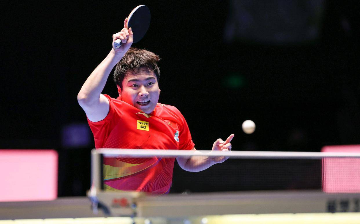 香港流浪队员奋力拼杀,成功战胜对手跻身前列 香港流浪队员奋力拼杀,成功战胜对手跻身前列