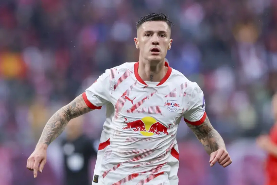 拜仁主场三球告负，憾失晋级机会