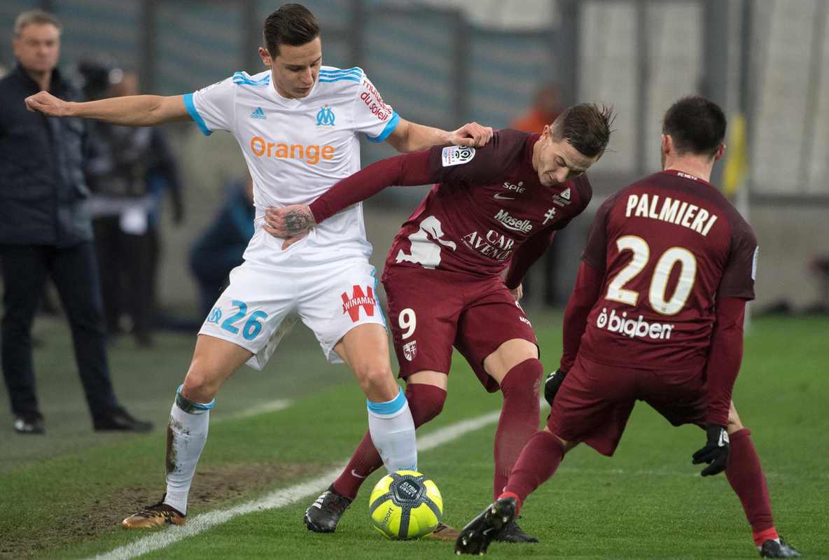 法甲劲旅竞逐榜首，火爆的秋季赛事